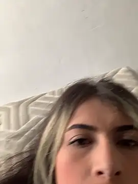 Candy Lennon online show from 3, 3, 2026