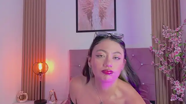 ravena queen online show from 21, 7, 2026