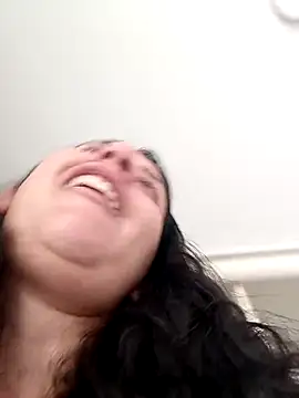 LunaDamasco online show from 8, 4, 2026