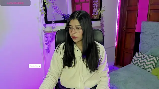 Aysha winxs online show from 18, 4, 2026