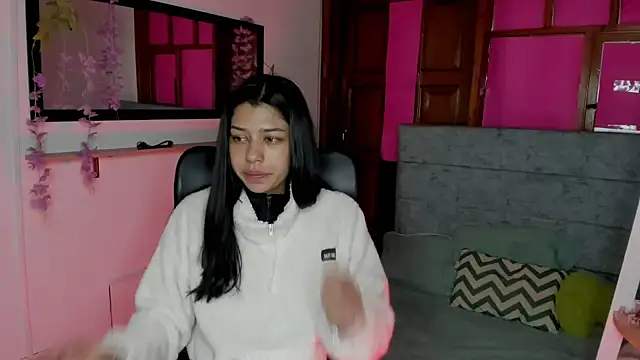 Aysha winxs online show from 17, 5, 2026