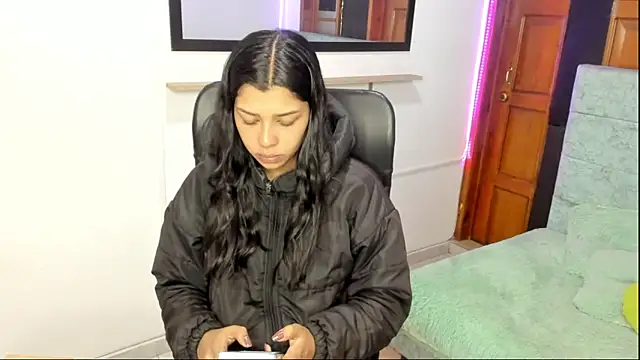 Aysha winxs online show from 3, 3, 2026