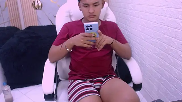 velvet o online show from 28, 2, 2026