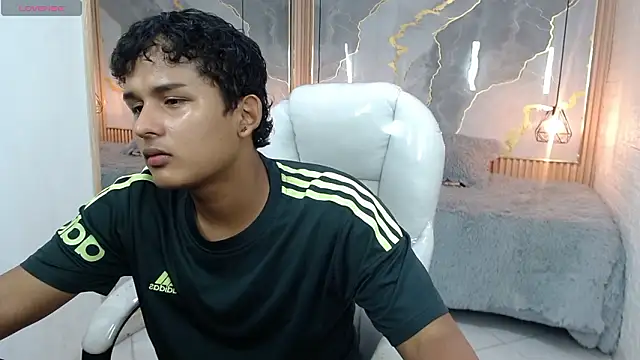 velvet o online show from 8, 3, 2026