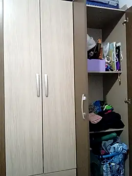 sara cute so online show from 13, 4, 2026