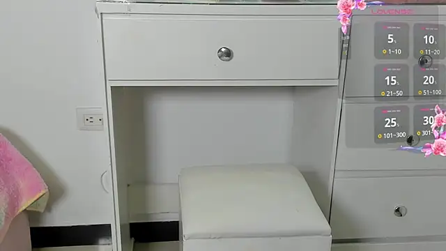 Snapshot of valentine_sweety chatting on 30, 3, 2026 valentine sweety online show from 30, 3, 2026