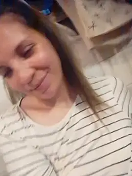 Snapshot of CamiliLuna chatting on 2, 4, 2026 CamiliLuna online show from 2, 4, 2026