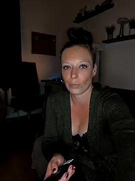 Snapshot of ZaramourXMrX chatting on 12, 5, 2026 ZaramourXMrX online show from 12, 5, 2026