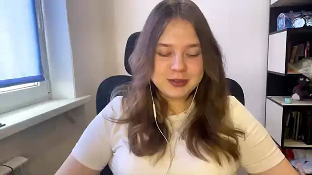 TomikoPfau online show from 13, 3, 2026