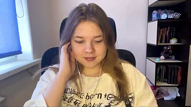 TomikoPfau online show from 1, 4, 2026