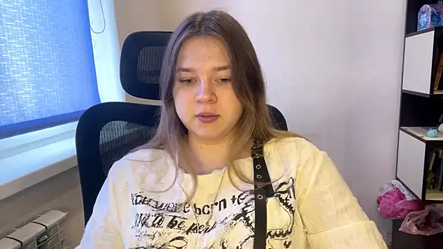 TomikoPfau online show from 31, 3, 2026