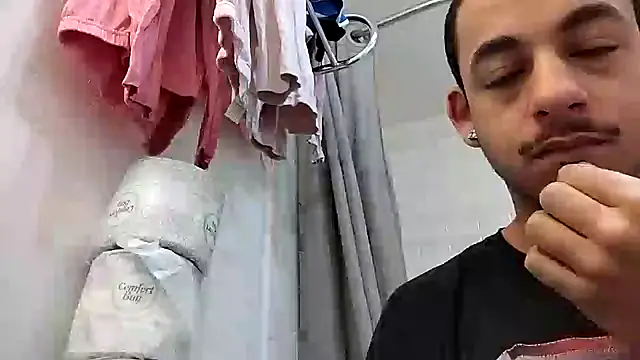 momo0208 online show from 21, 2, 2026