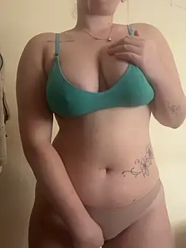 sluttyrubiee online show from 22, 4, 2026