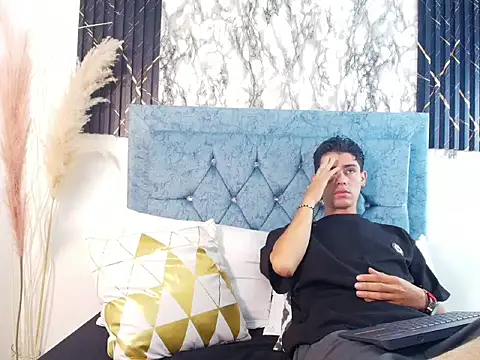 Damnian xx online show from 5, 3, 2026