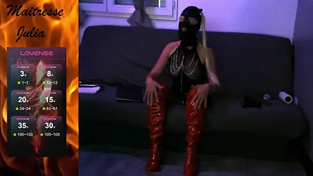 Snapshot of maitresse-julia-045 chatting on 7, 6, 2026 maitresse-julia-045 online show from 7, 6, 2026