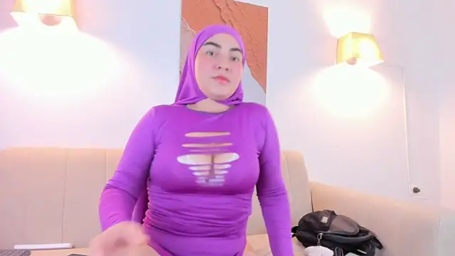 Snapshot of Malika_Noor chatting on 6, 5, 2026 Malika Noor online show from 6, 5, 2026