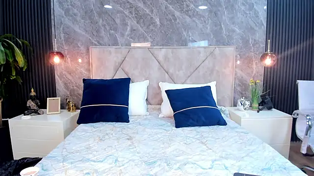 Emma Dancer online show from 19, 3, 2026