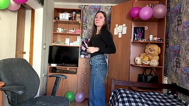 poly princess online show from 12, 3, 2026