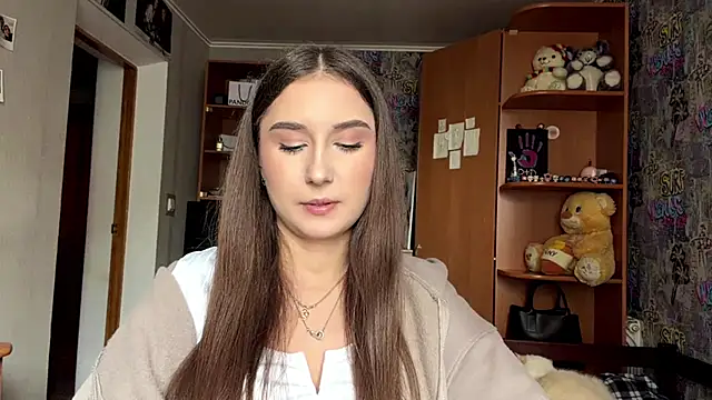 poly princess online show from 8, 4, 2026