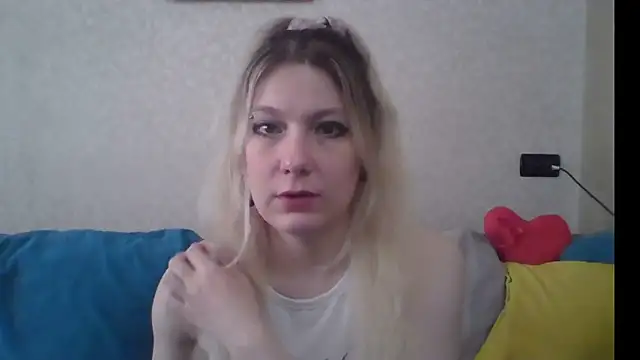 Foxy Bright online show from 22, 4, 2026