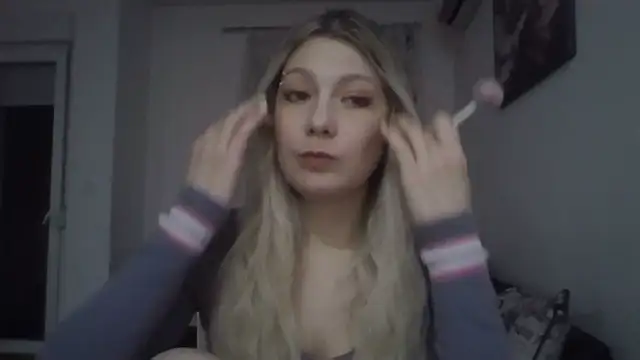 Foxy Bright online show from 19, 3, 2026