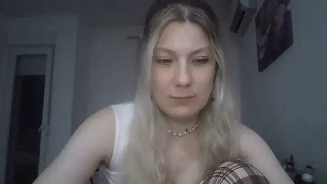 Foxy Bright online show from 23, 3, 2026