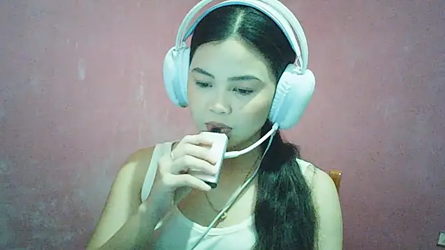 Snapshot of DessertFlower chatting on 7, 6, 2026 DessertFlower online show from 7, 6, 2026