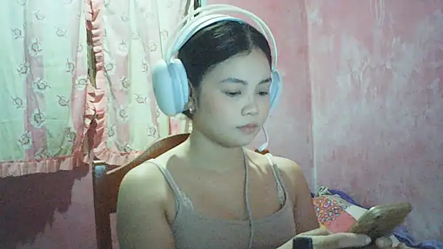 Snapshot of DessertFlower chatting on 6, 5, 2026 DessertFlower online show from 6, 5, 2026