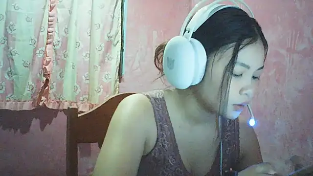 Snapshot of DessertFlower chatting on 25, 4, 2026 DessertFlower online show from 25, 4, 2026