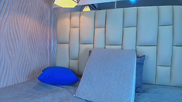 Lana Sliim online show from 15, 4, 2026