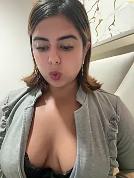Lilithgomez  online show from 18, 4, 2026