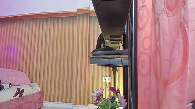 scarlett kiss  online show from 26, 2, 2026