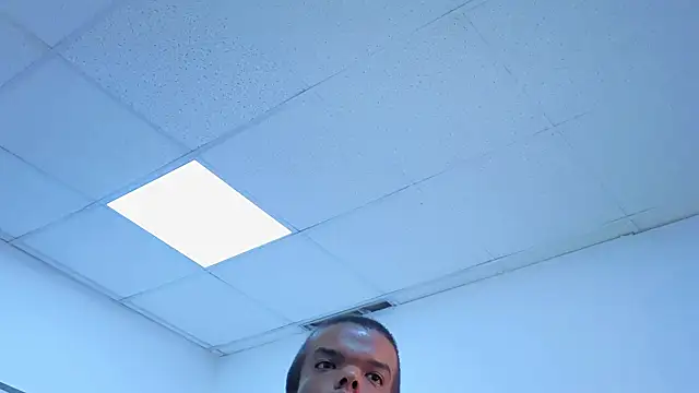 CHARLIE WALKERR online show from 21, 4, 2026