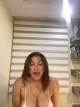 Snapshot of KendyLove_ chatting on 25, 4, 2026 KendyLove online show from 25, 4, 2026