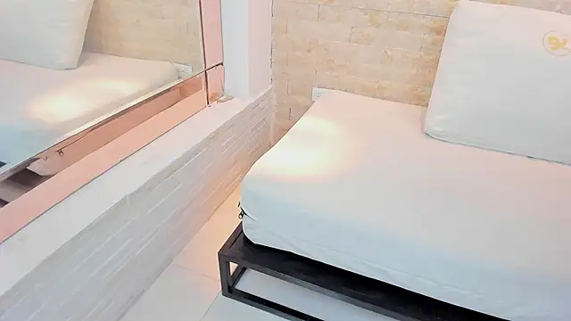 aitana cole online show from 24, 2, 2026