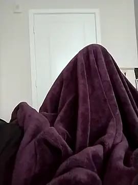 makeherfeelg online show from 23, 4, 2026