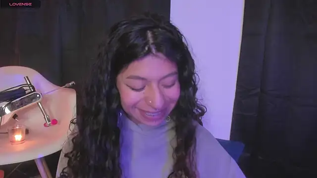 Snapshot of MilyFerrer chatting on 15, 5, 2026 MilyFerrer online show from 15, 5, 2026