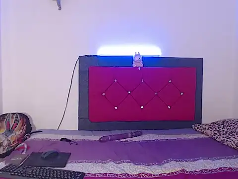 cellesthee online show from 5, 4, 2026