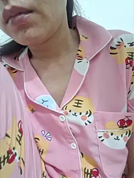 kieuqueen92 online show from 23, 3, 2026