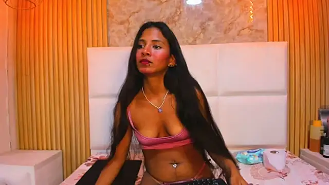 Juna Hyl online show from 6, 3, 2026