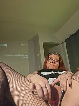 Snapshot of Sexymilf6992 chatting on 24, 6, 2026 Sexymilf6992 online show from 24, 6, 2026