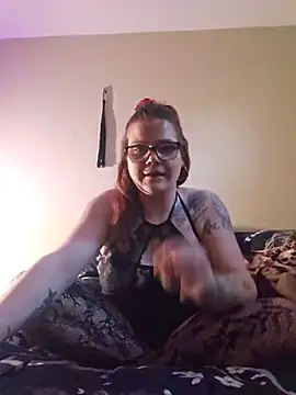 Snapshot of Sexymilf6992 chatting on 8, 6, 2026 Sexymilf6992 online show from 8, 6, 2026