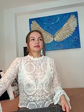 Viictoria-Jones online show from 8, 4, 2026