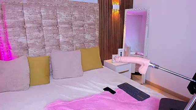 Valecute  online show from 4, 3, 2026