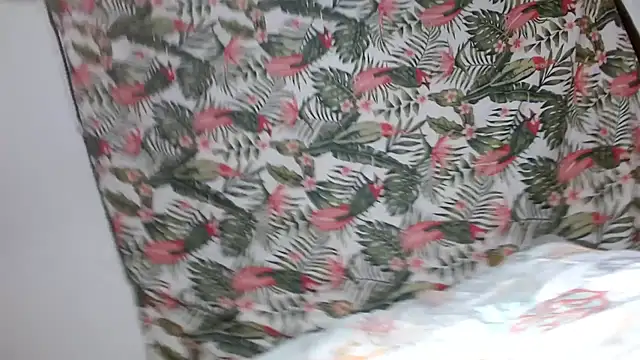 smallvioleta69 online show from 6, 3, 2026