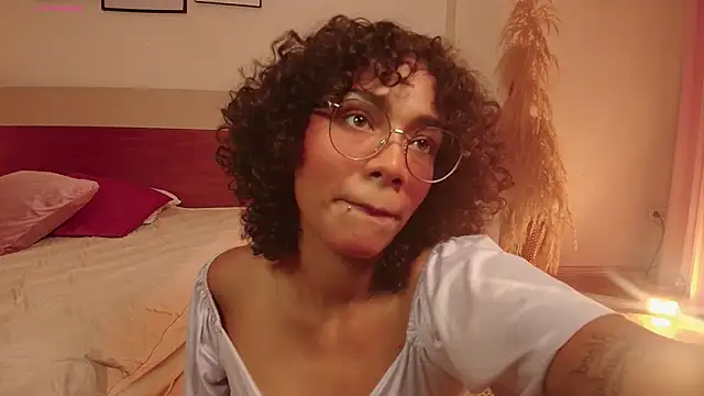 Meganlux1 online show from 29, 4, 2026