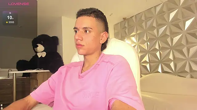 dominicjonnes online show from 4, 3, 2026