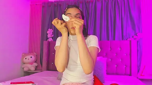 Kiara lovely online show from 16, 3, 2026