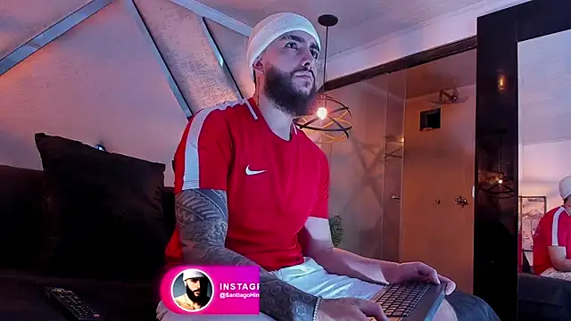 SantiagoHincapiie online show from 27, 2, 2026