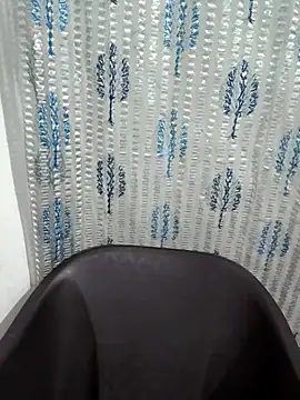 iam-anshika online show from 4, 4, 2026